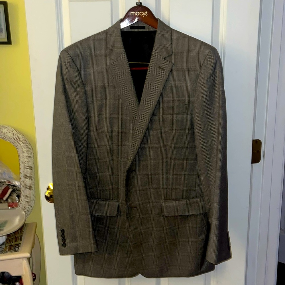NWOT! Andrew Fezza Black and Beige Single Breasted Sport Jacket. Size 42L